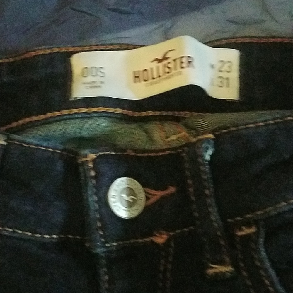 7 for 40 Hollister skinny jeans